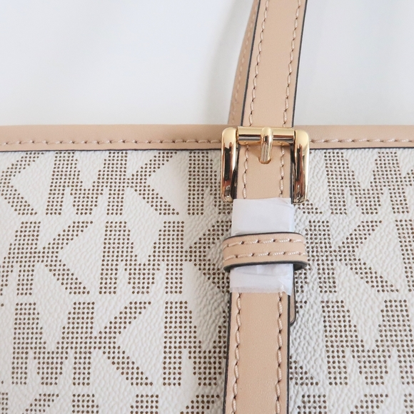 SOLD!!!🌼Michael Kors Jet Set Travel Tote Vanilla - Picture 5 of 15